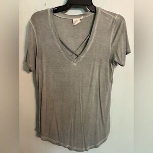 White crow tshirt. Super soft! Size xs but fits like a small.